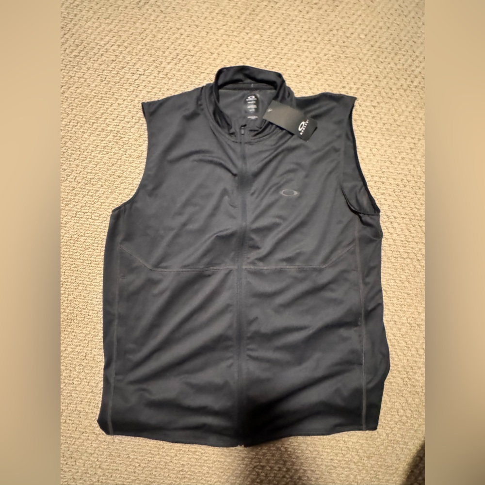 Oakley men’s vest